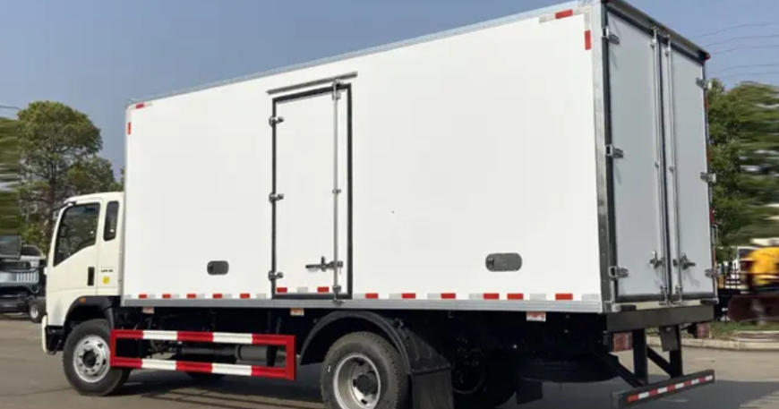 Cold chain transportation Saudi Arabia — refrigerated food and pharma cargo hire KSA, Refrigerated cargo hire Riyadh Jeddah — food and pharma cold chain transport Saudi Arabia KSA