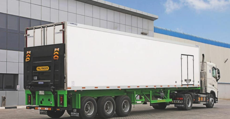 Curtainside trailer rental Saudi Arabia — palletised industrial cargo and side loading hire KSA, Curtainsider trailer hire Riyadh Jeddah — industrial goods and FMCG cargo transport Saudi Arabia KSA