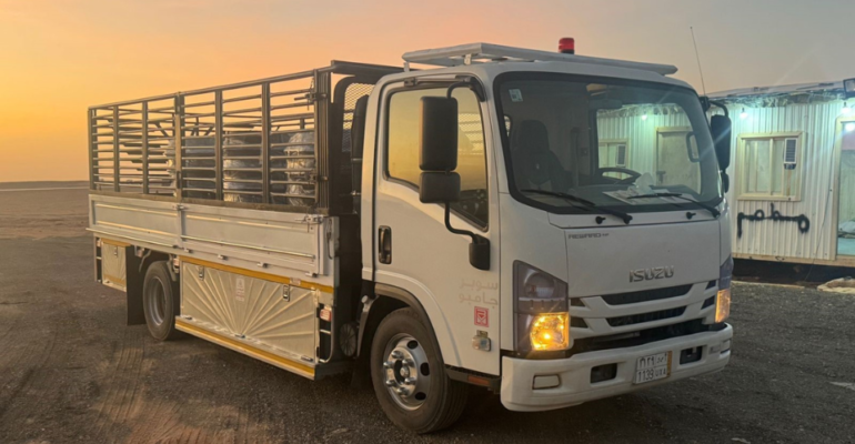Dyna truck rental Saudi Arabia — light industrial cargo and urgent inter city delivery hire KSA, Dyna truck hire Riyadh Jeddah Dammam — spare parts and light cargo delivery Saudi Arabia KSA