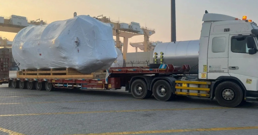Oil and gas equipment transportation Saudi Arabia — Aramco compliant truck hire Jubail Dammam KSA, Aramco equipment transport hire Dammam Jubail Eastern Province — oil gas freight Saudi Arabia KSA